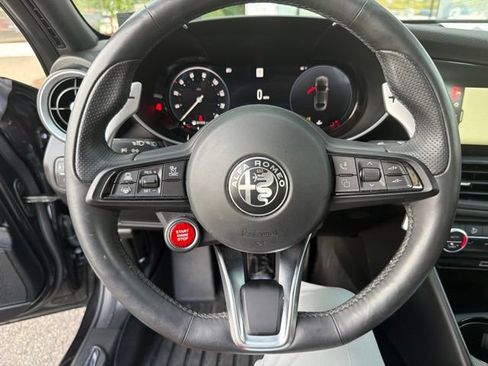 Used 2025 Alfa Romeo Giulia AWD w/ Veloce Package AWD image 19
