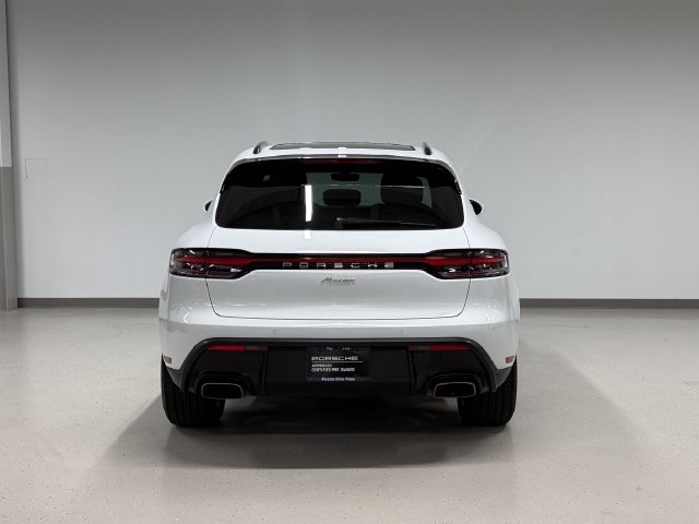 Certified 2026 Porsche Macan AWD/4WD image 8