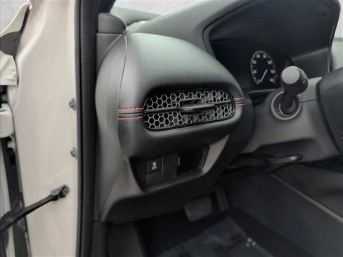 Used 2024 Honda HR-V Sport image 14