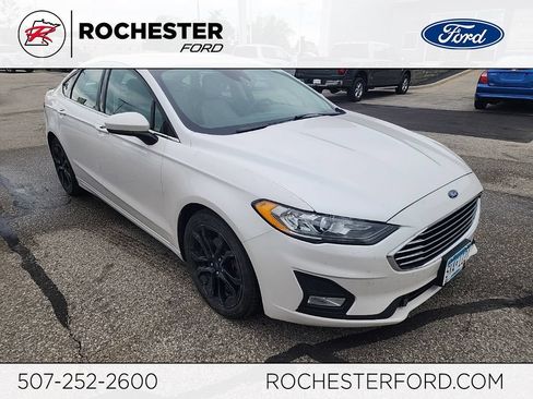 Used 2019 Ford Fusion SE w/ Equipment Group 151A FWD image 1