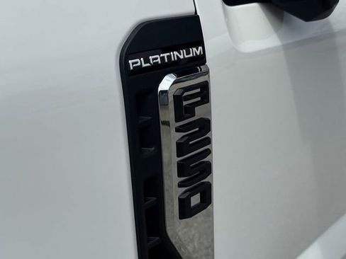 New 2026 Ford F250 Platinum w/ Platinum Plus Package AWD/4WD image 6