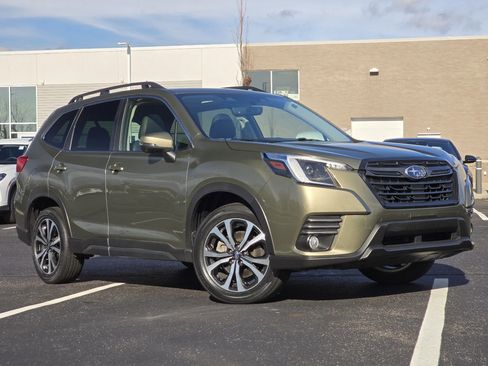 Used 2023 Subaru Forester Limited image 2