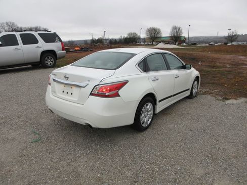 Used 2015 Nissan Altima 2.5 S w/ Power Driver Seat Package image 3