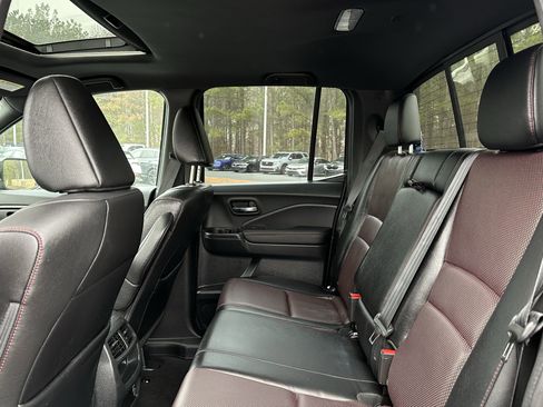 Used 2023 Honda Ridgeline Black Edition image 9