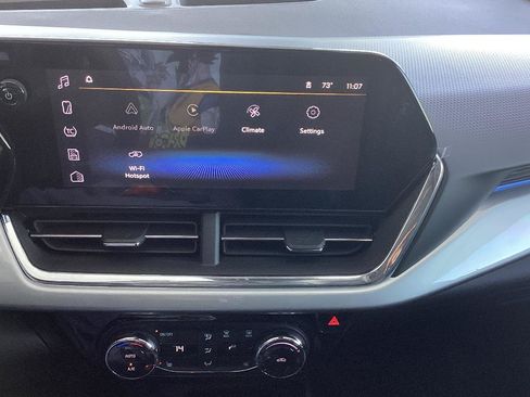 New 2026 Chevrolet Trax LT w/ LT Convenience Package FWD image 14