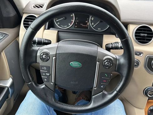 Used 2013 Land Rover LR4 HSE AWD/4WD image 10