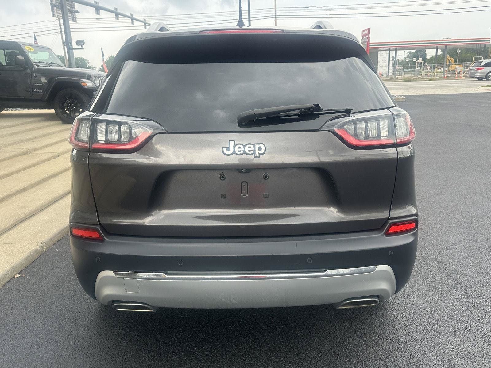 Used 2019 Jeep Cherokee Limited AWD/4WD image 10