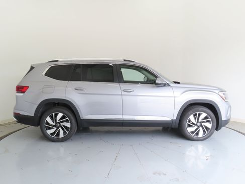 New 2025 Volkswagen Atlas SEL image 2