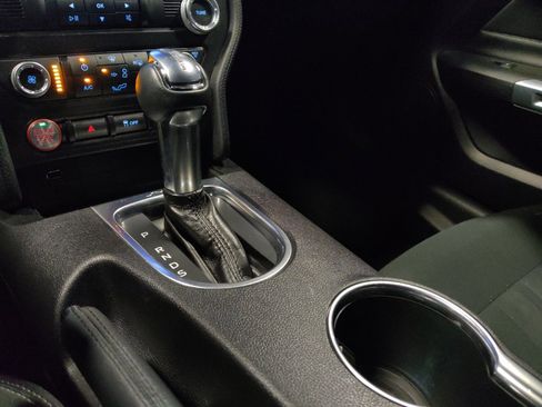 Used 2021 Ford Mustang Coupe w/ Black Accent Package RWD image 26