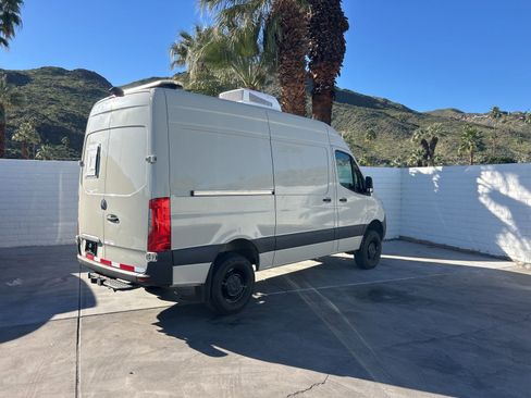 Used 2022 Mercedes-Benz Sprinter 2500 w/ Acoustic Package image 5