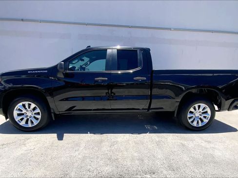Used 2023 Chevrolet Silverado 1500 Custom RWD image 3