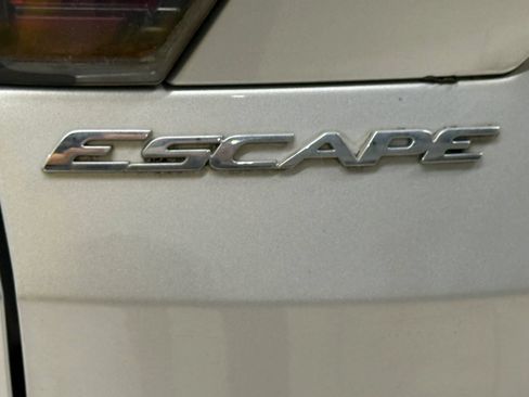 Used 2017 Ford Escape SE FWD image 13