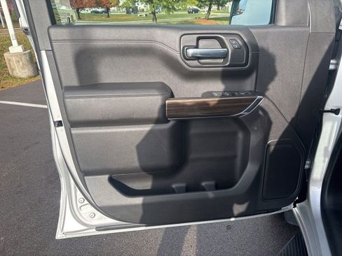 Used 2022 Chevrolet Silverado 1500 RST image 15