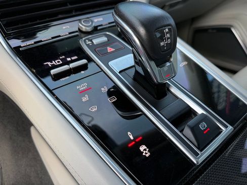 Used 2018 Porsche Panamera Turbo Executive w/ Assistance Package image 17