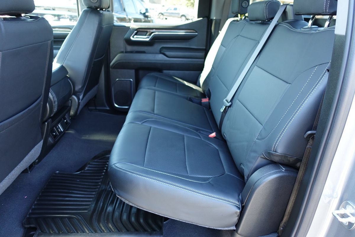 Used 2024 Chevrolet Silverado 1500 LT AWD/4WD image 25