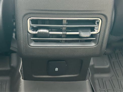 New 2025 Lincoln Corsair Grand Touring image 15