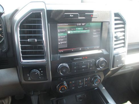 Used 2015 Ford F150 XLT w/ Equipment Group 302A Luxury AWD/4WD image 26