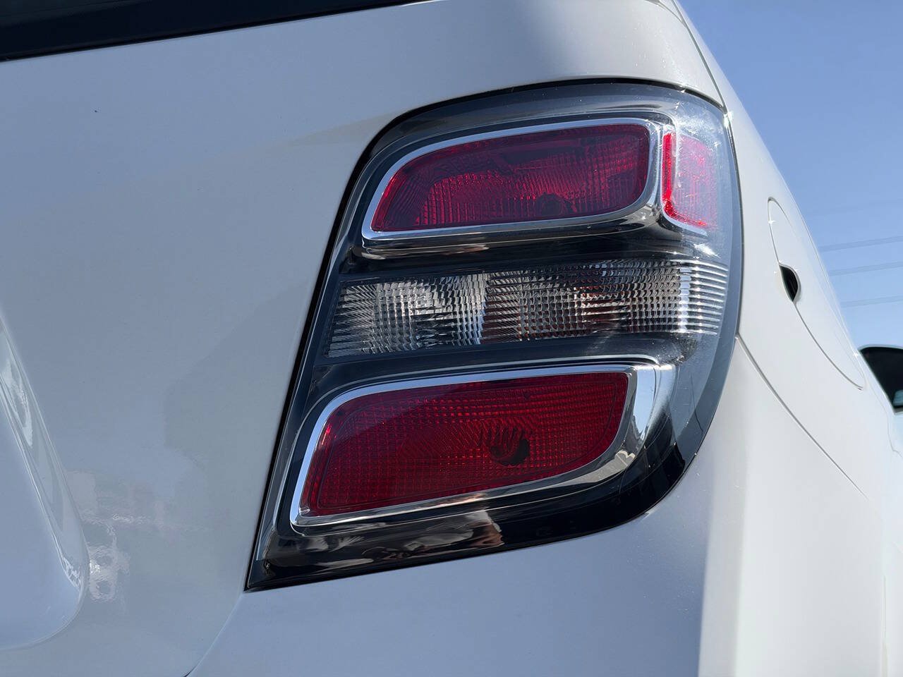 Used 2018 Chevrolet Sonic LT FWD image 41