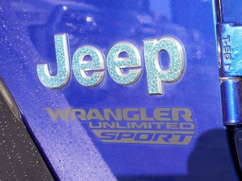 Used 2018 Jeep Wrangler Unlimited Sport S image 25