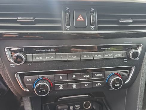 Used 2019 Kia Optima S FWD image 17