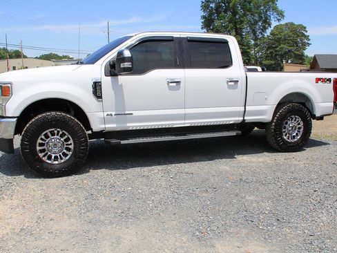 Used 2020 Ford F250 XLT w/ XLT Premium Package AWD/4WD image 3