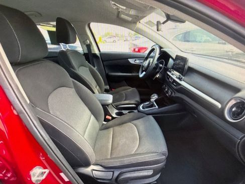 Used 2024 Kia Forte LXS FWD image 7