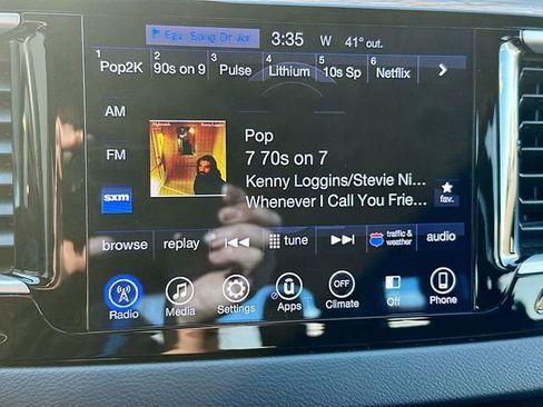 Used 2017 Chrysler Pacifica Touring image 15