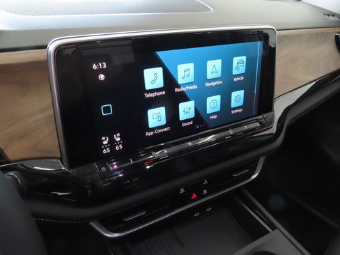 Used 2026 Volkswagen Atlas SE FWD image 17