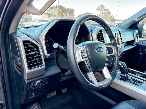 Used 2019 Ford F150 Lariat w/ Trailer Tow Package image 10