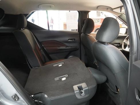 Used 2019 Nissan Kicks SR FWD image 31