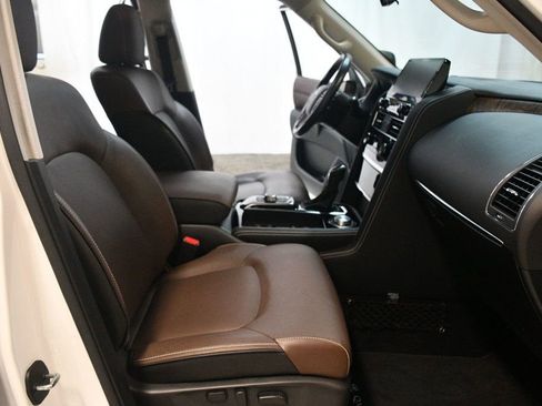 Used 2024 INFINITI QX80 Premium Select w/ Cargo Package image 30