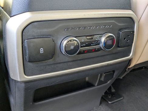 Used 2024 Ford Expedition Max Limited image 17