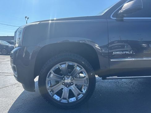 Used 2018 GMC Yukon Denali w/ Open Road Package image 33