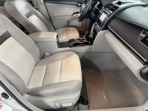 Used 2012 Toyota Camry XLE image 30