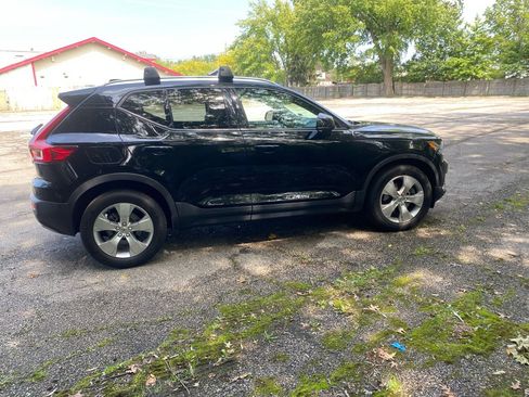 Used 2019 Volvo XC40 T5 Momentum AWD/4WD image 6