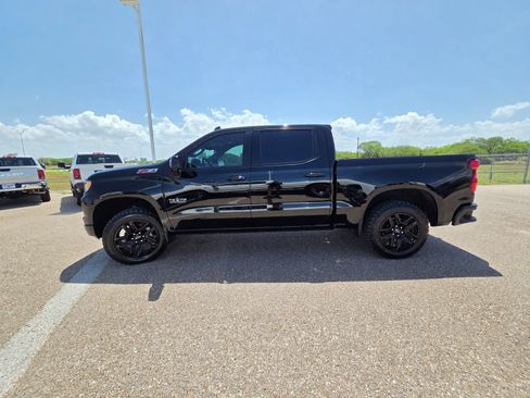 Used 2022 Chevrolet Silverado 1500 RST AWD/4WD image 4