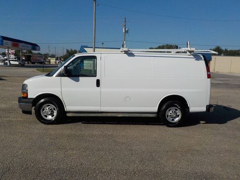 Used 2020 Chevrolet Express 2500 w/ Driver Convenience Package RWD image 2