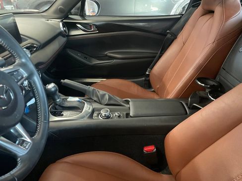 Used 2022 MAZDA MX-5 Miata RF Grand Touring RWD image 5