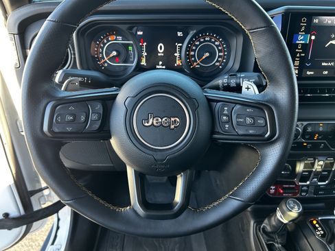 Used 2025 Jeep Wrangler Unlimited Rubicon 392 image 22