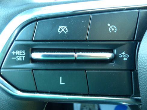 Used 2024 Chevrolet Traverse LT w/ Midnight/Sport Edition image 30