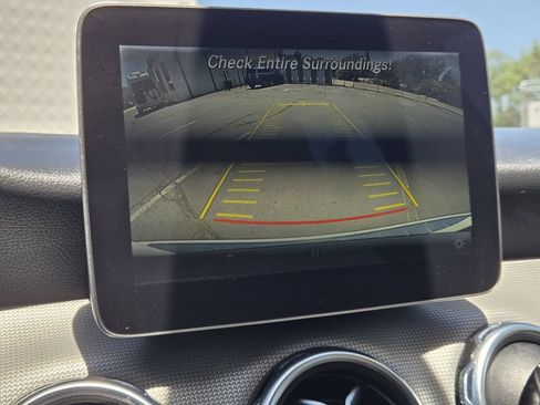 Used 2018 Mercedes-Benz GLA 250 4MATIC image 19