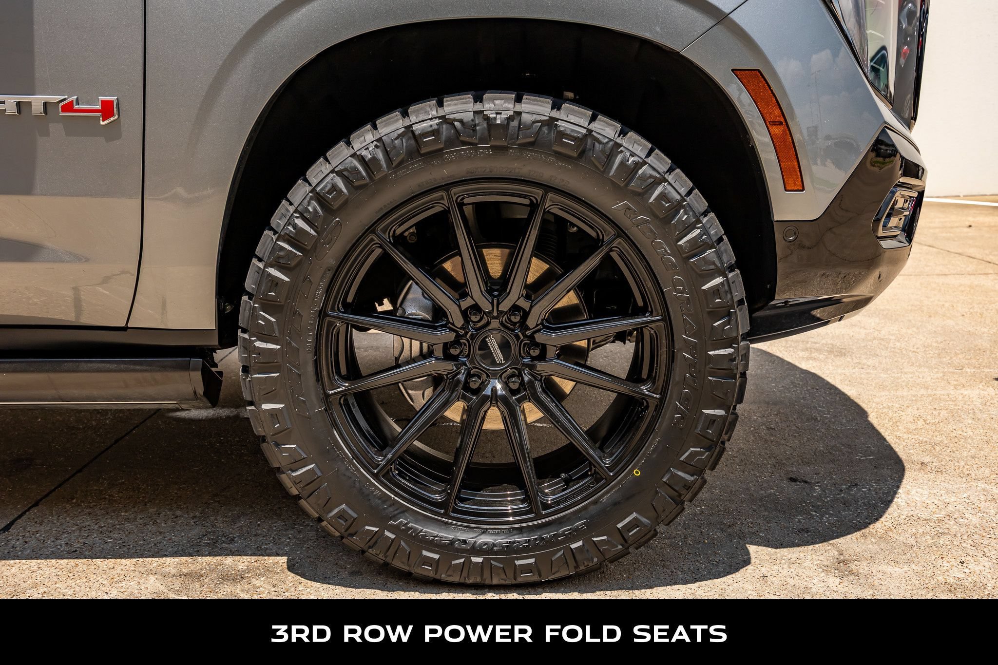 Used 2026 GMC Yukon AT4 Ultimate w/ LPO, Floor Liner Package AWD/4WD image 12