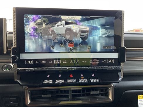 New 2025 GMC Hummer EV 2X image 23