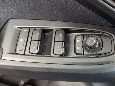 Used 2024 Subaru Crosstrek 2.0i Premium AWD/4WD image 12