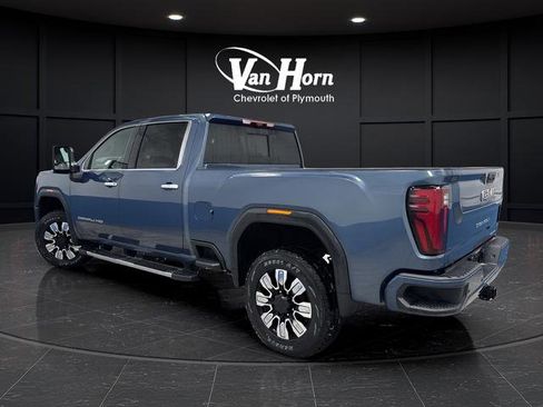 Used 2025 GMC Sierra 3500 Denali w/ Denali Reserve Package image 3