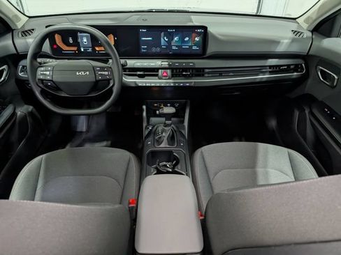 Used 2025 Kia K4 FWD image 11
