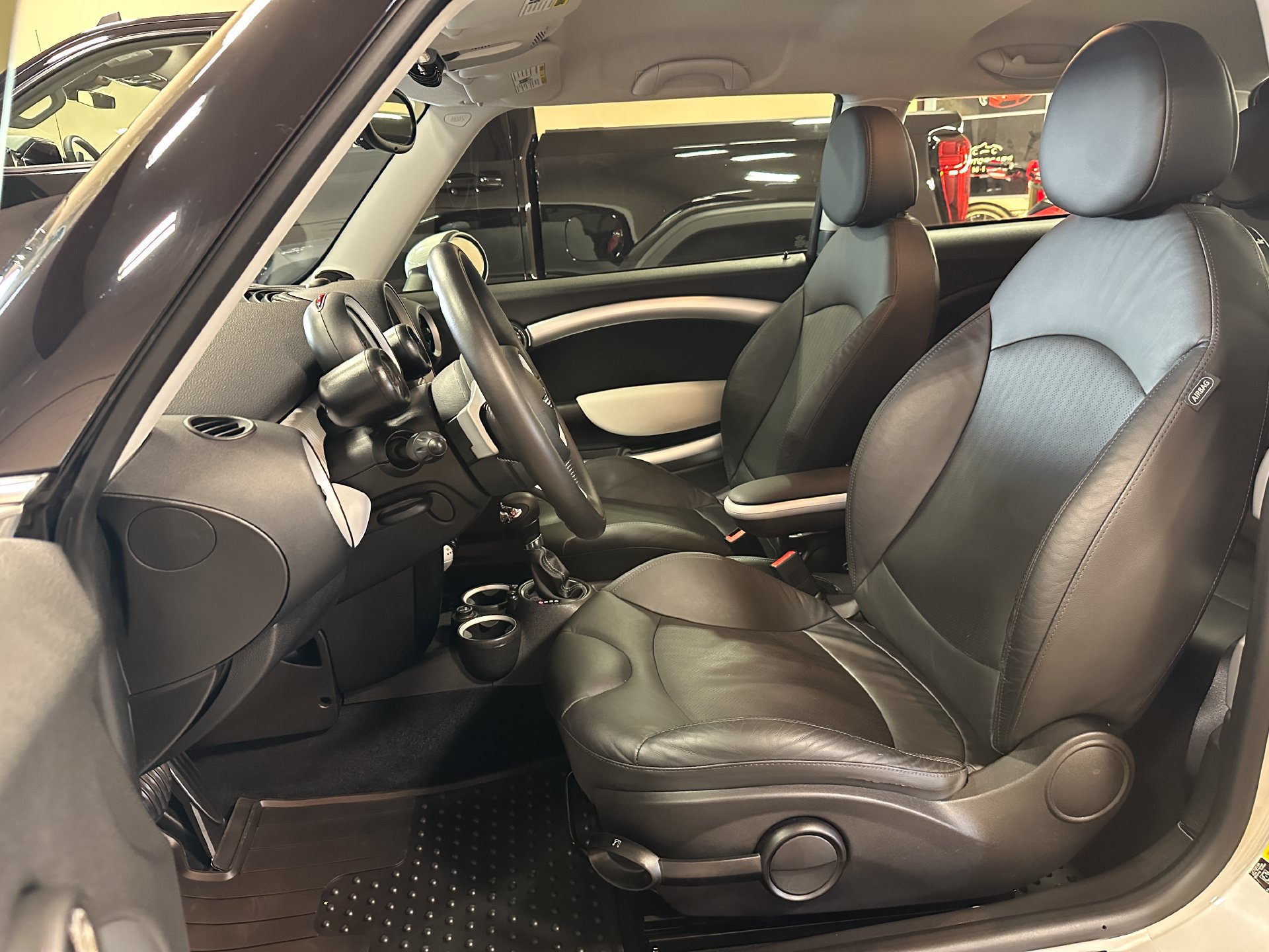Used 2010 MINI Cooper S FWD image 33