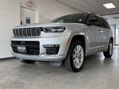 Certified 2021 Jeep Grand Cherokee L Summit w/ Luxury Tech Group V image 24