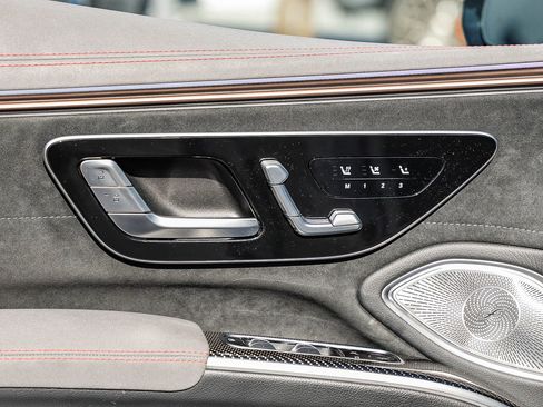 Certified 2023 Mercedes-Benz EQS AMG 4MATIC image 21