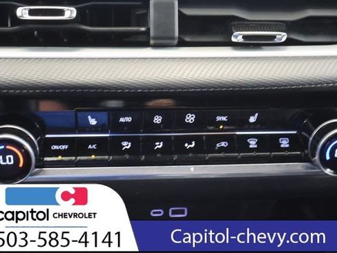 Used 2025 Chevrolet Equinox LT w/ Convenience Package II AWD/4WD image 22
